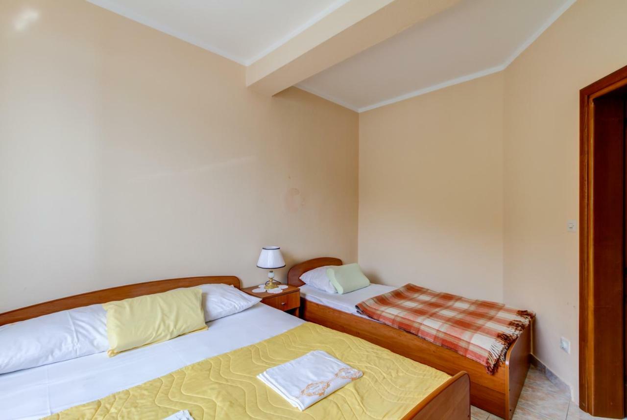 Apartmani Vesna Tivat Exterior photo
