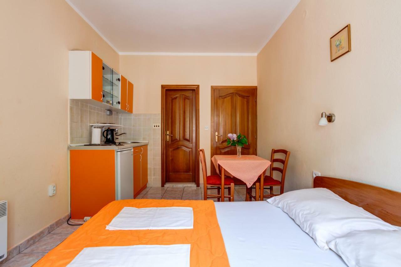 Apartmani Vesna Tivat Exterior photo